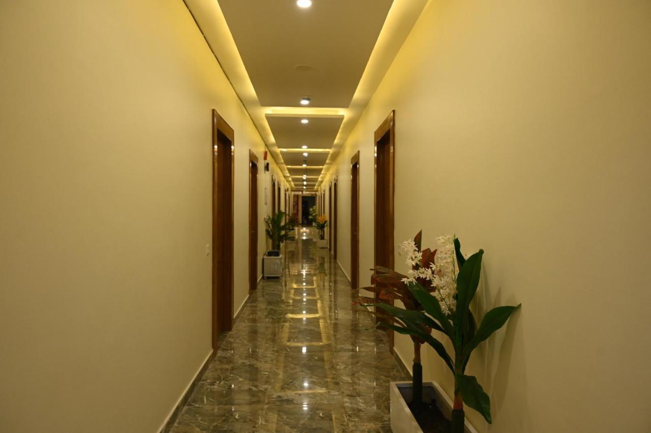 Hotel Vasdaa Grand Dehradun Exterior foto
