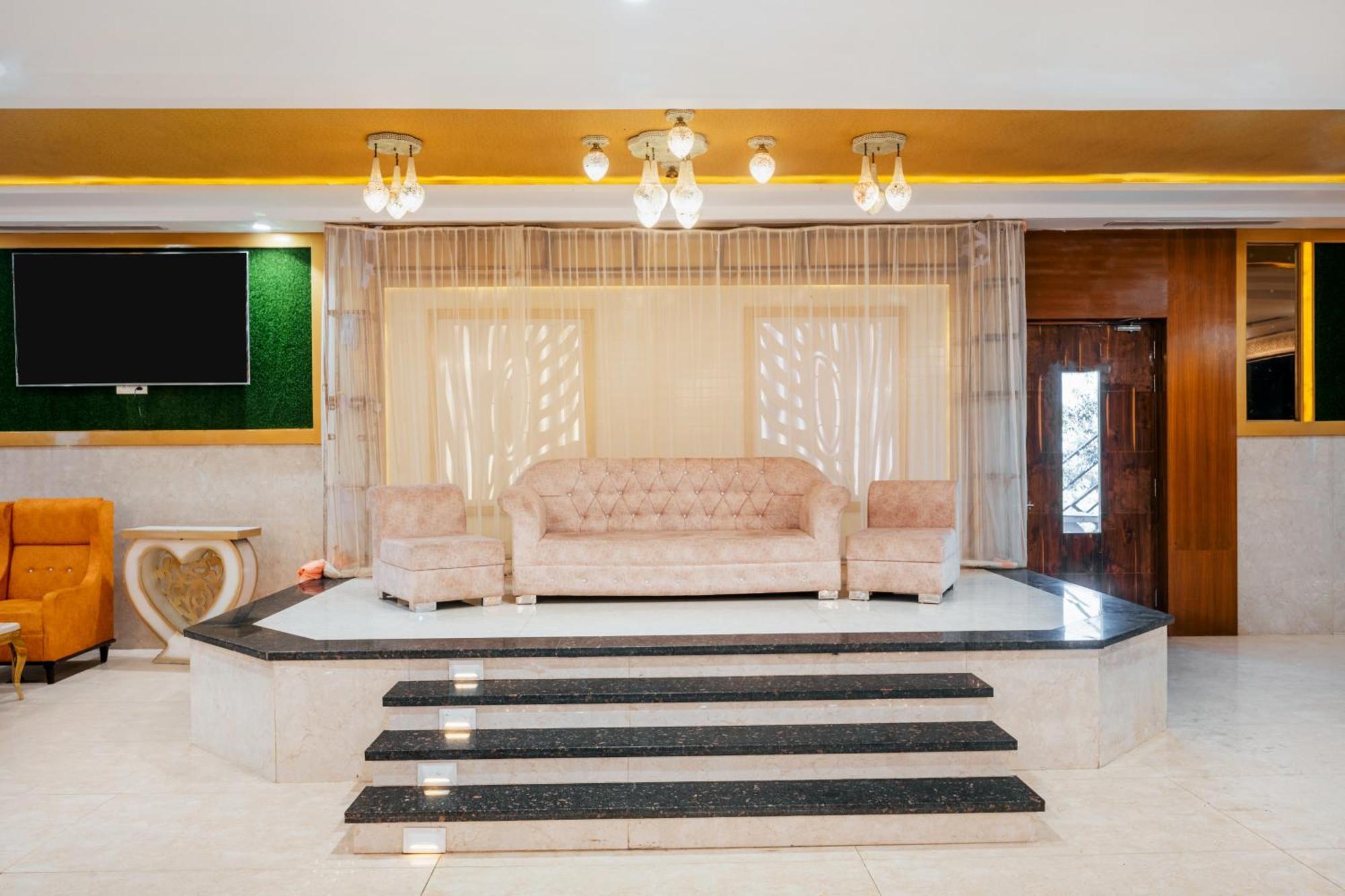 Hotel Vasdaa Grand Dehradun Exterior foto