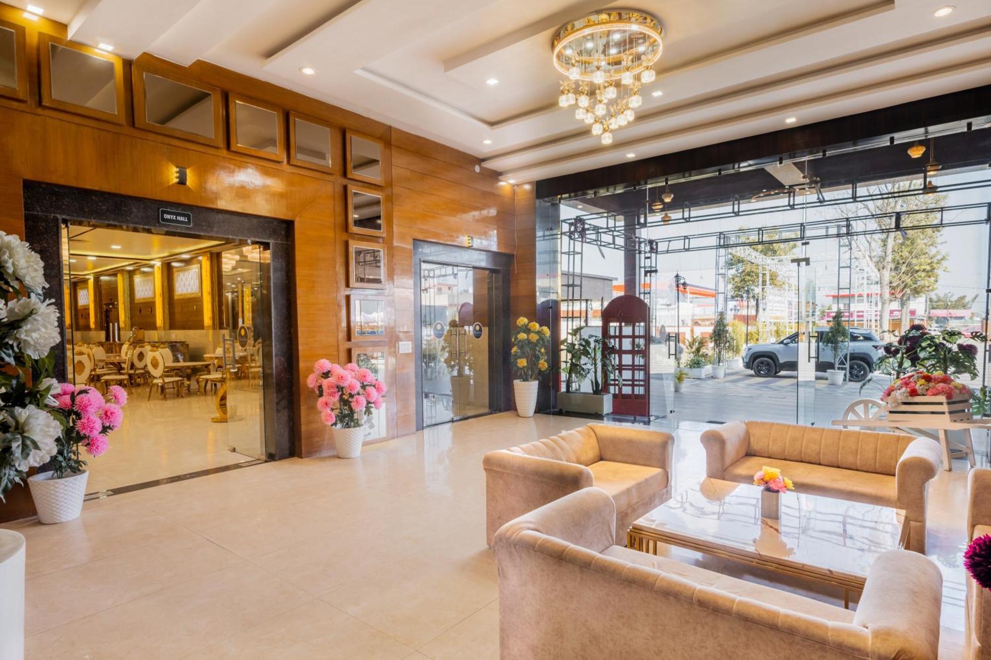 Hotel Vasdaa Grand Dehradun Exterior foto
