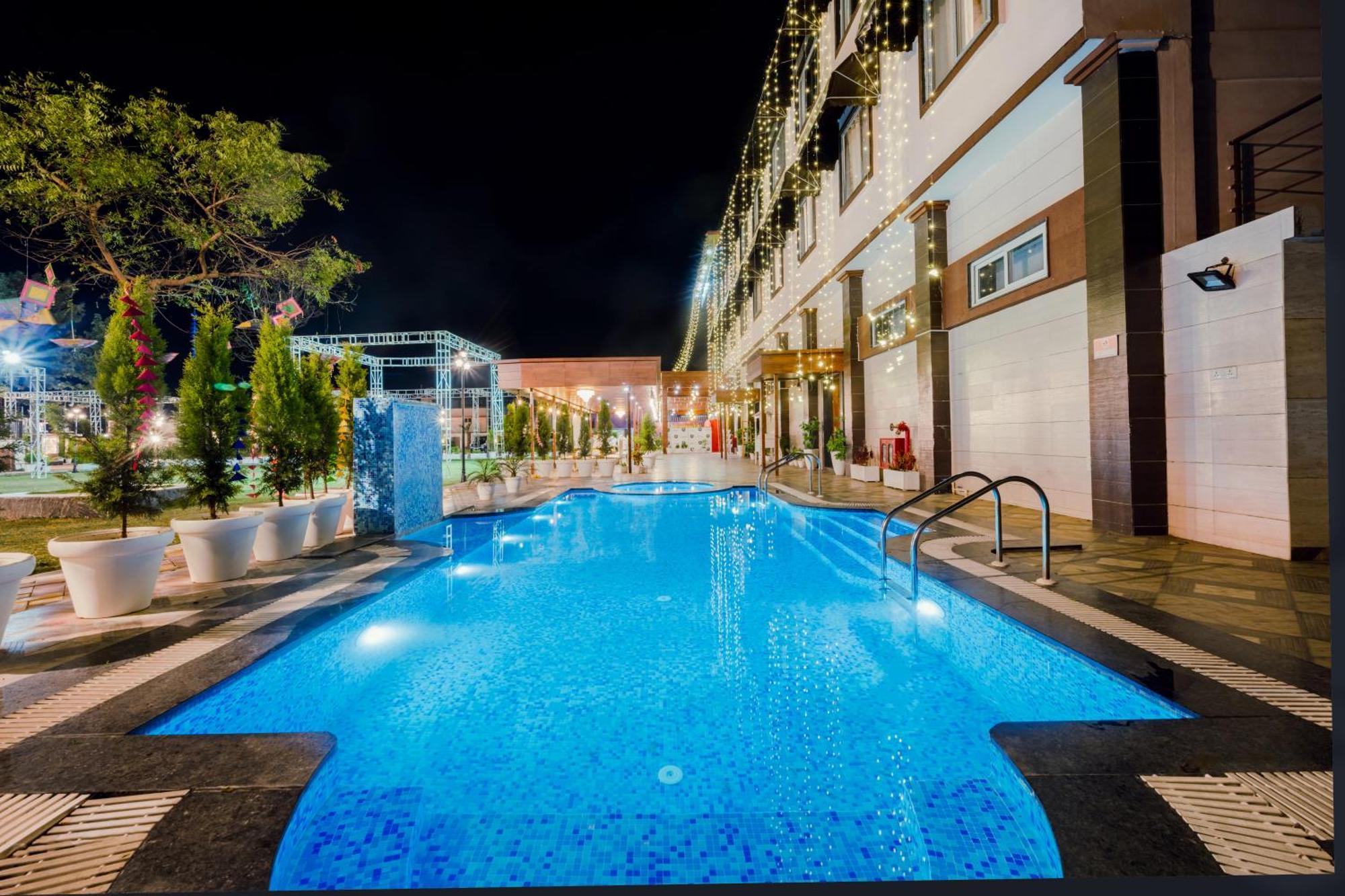 Hotel Vasdaa Grand Dehradun Exterior foto